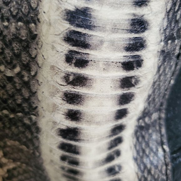 Michael Michael Kors SELMA Black/White Snake Print Leather Tote Bucket Handbag - Picture 11 of 14